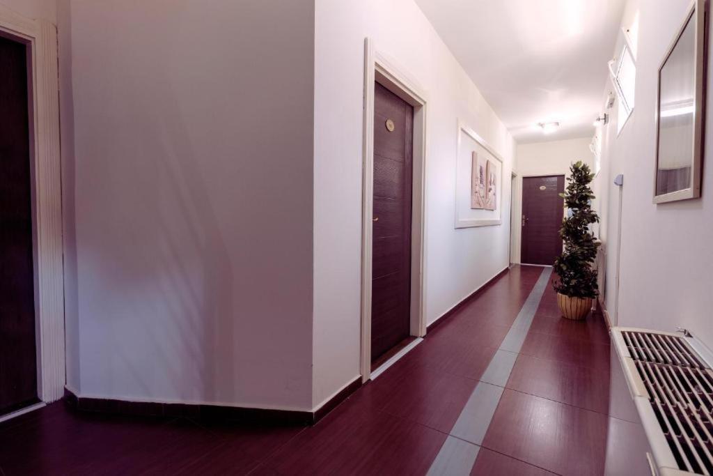 Downtown Rooms Ni Eksteriør billede