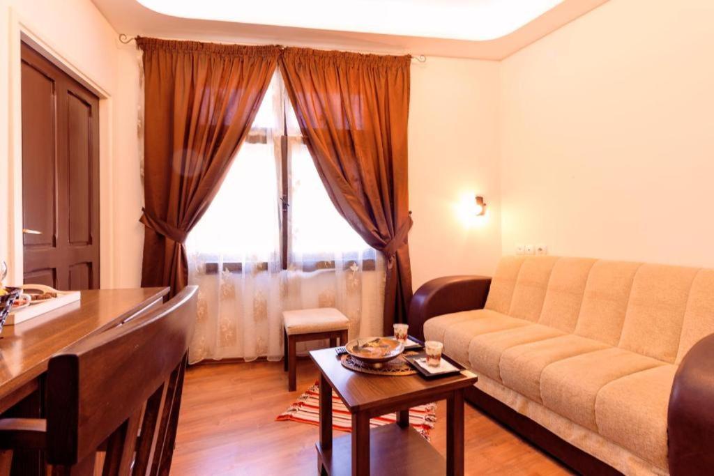 Downtown Rooms Ni Eksteriør billede
